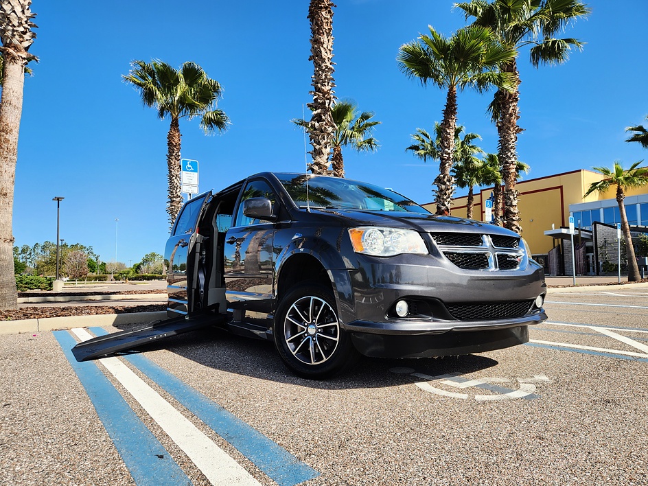 dodge grand caravan 2017 2C7WDGCG9HR767947 image dodge grand caravan 2017 2C7WDGCG9HR767947 image